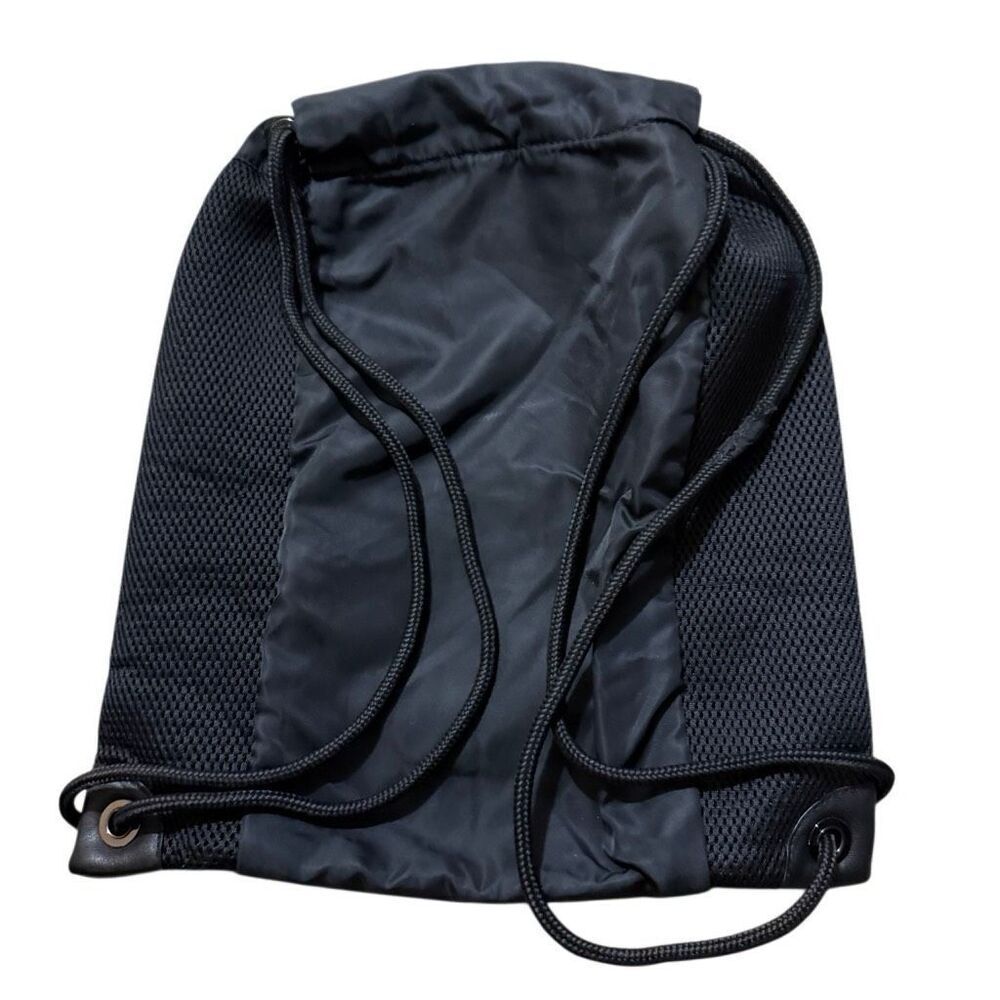 Lululemon black cinch bag - Picture 2 of 4